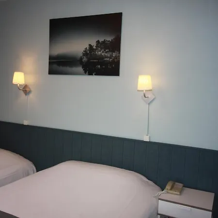 尤尼维斯酒店 2*