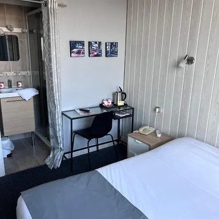 尤尼维斯酒店 酒店 凯恩