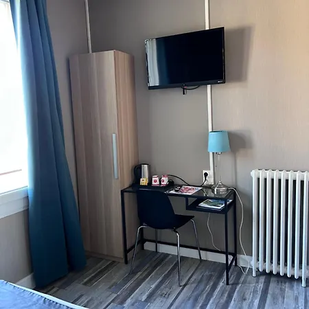 尤尼维斯酒店 2*