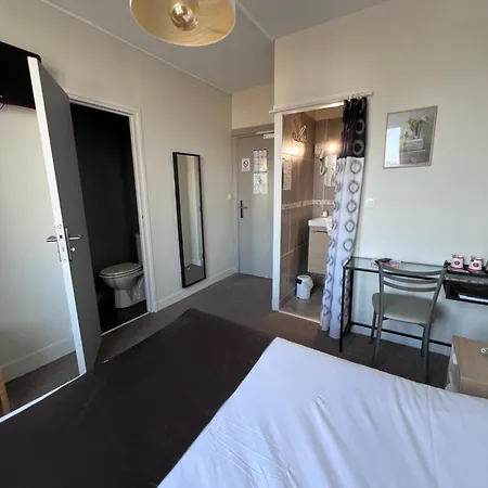 酒店 尤尼维斯酒店 2*