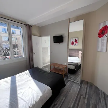 尤尼维斯酒店 酒店 凯恩