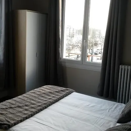 酒店 尤尼维斯酒店 2*