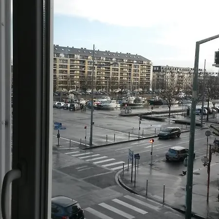 尤尼维斯酒店 2*