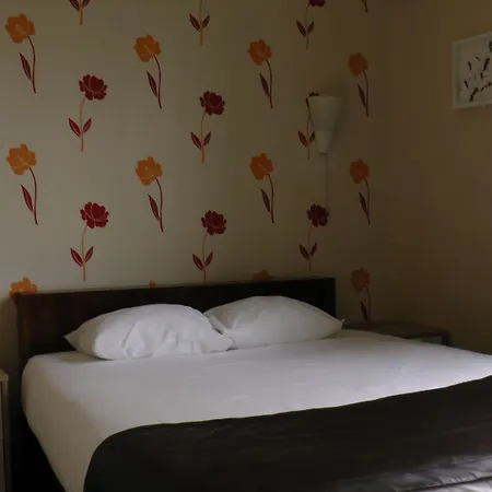 尤尼维斯酒店 2*