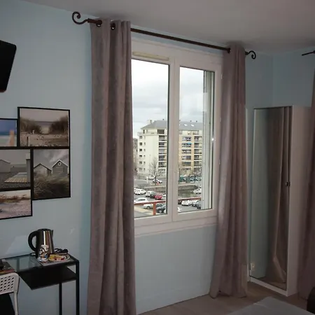 酒店 尤尼维斯酒店 2*