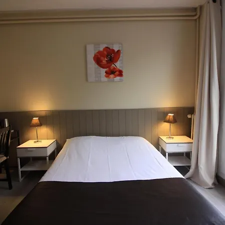 尤尼维斯酒店 酒店 2*