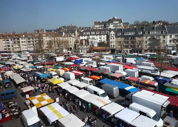 尤尼维斯酒店 酒店
