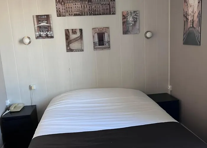 尤尼维斯酒店 酒店