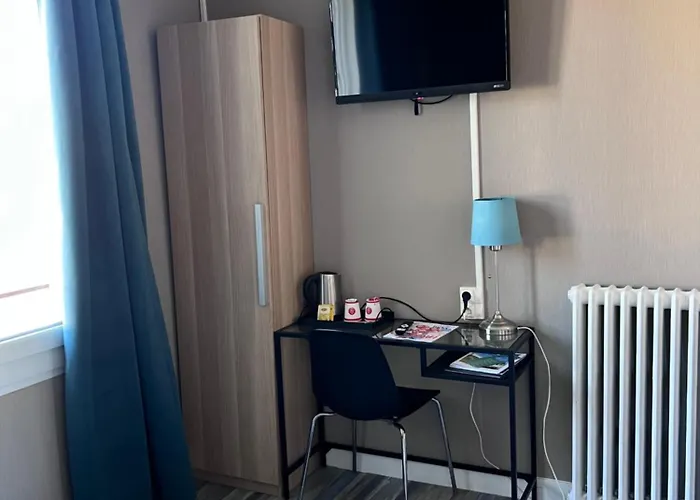 尤尼维斯酒店 2*