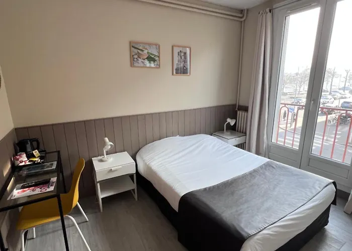 尤尼维斯酒店 2*