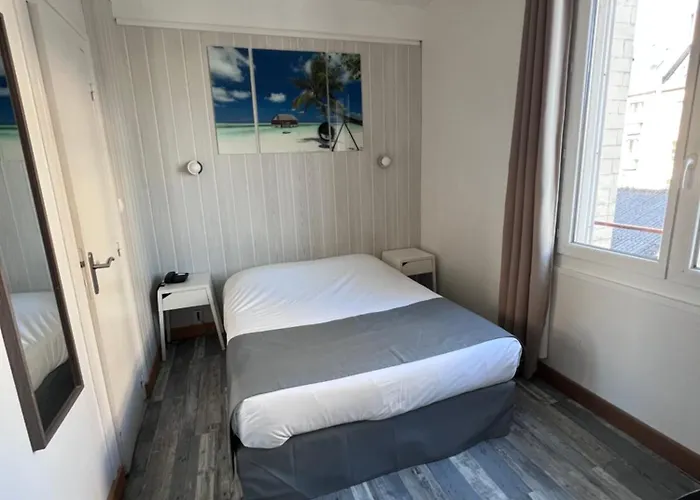 酒店 尤尼维斯酒店 2*