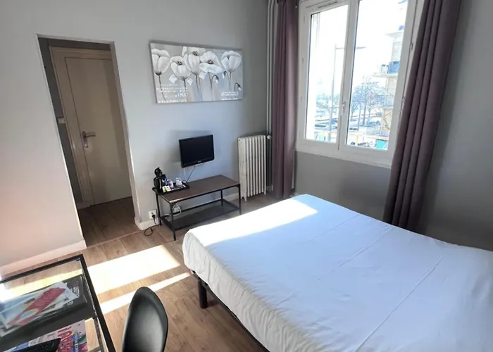 Hotel De L'univers Caen