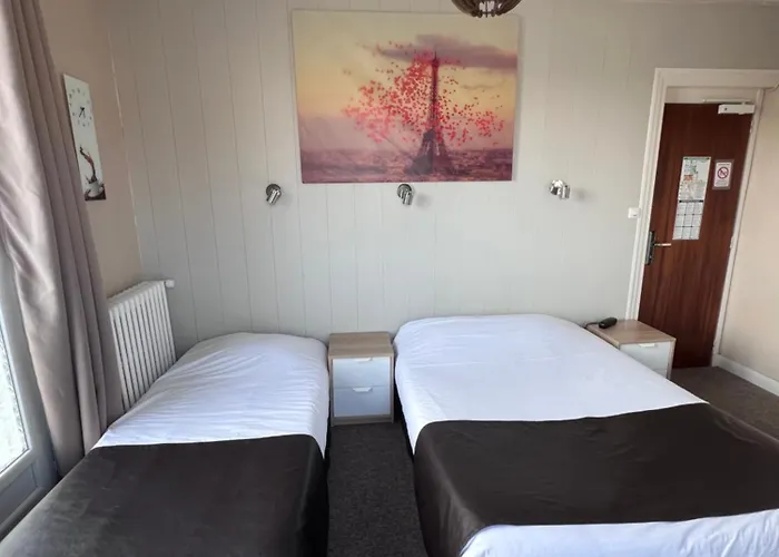 尤尼维斯酒店 酒店