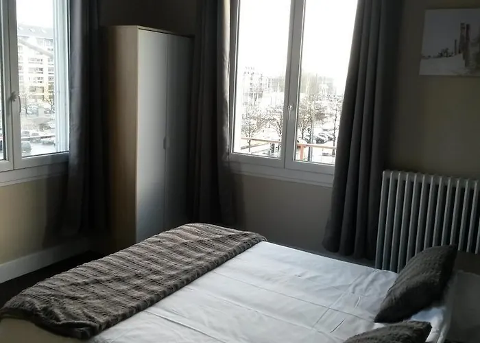 酒店 尤尼维斯酒店 2*