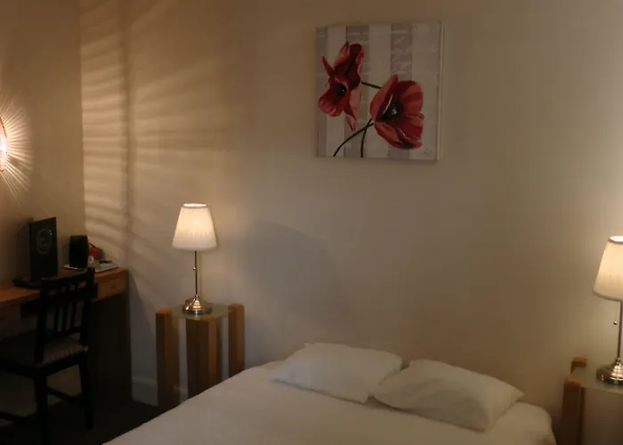 Hotel De L'univers 2*