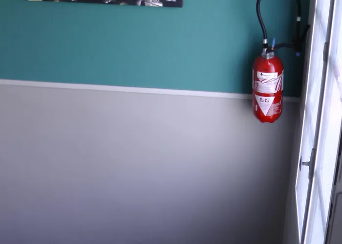 尤尼维斯酒店 2* 凯恩