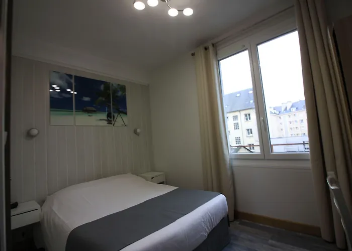 酒店 尤尼维斯酒店 2*