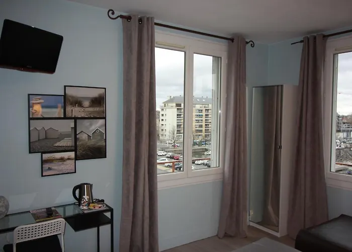 酒店 尤尼维斯酒店 2*